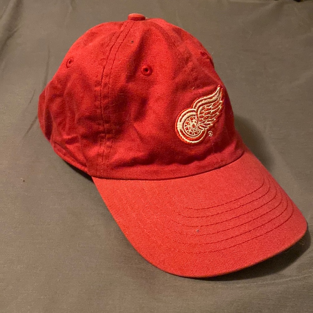 Detroit Redwings Miller Lite Adjustable Hat Red Mens
